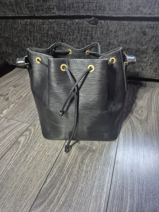 Louis Vuitton Handbags - Louis Vuitton Black Epi Petit Noé Shoulder Bag - Vintage Made in France - AR0916